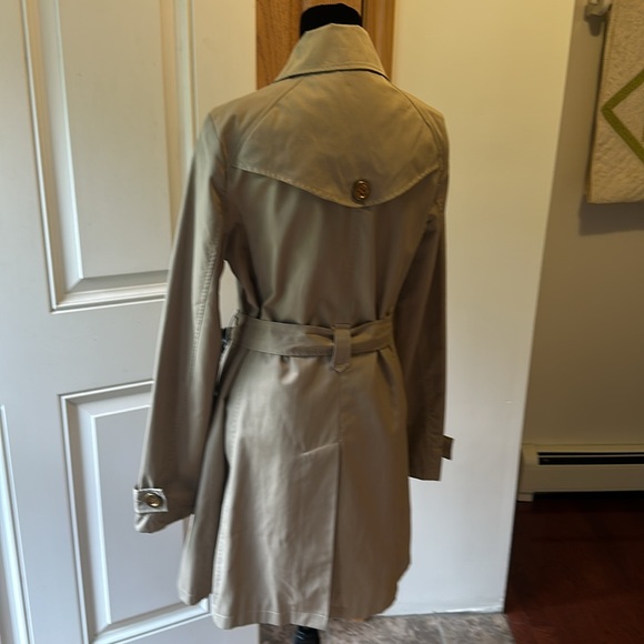 Colebrook Double Breasted, Belted 2 Pocket Trench Coat sz M - Picture 8 of 16